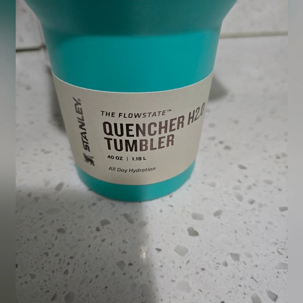 Stanley Aqua Tumbler with Handle - Picture 4 of 10